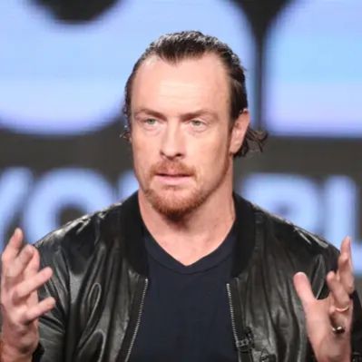 Toby Stephens Net Worth