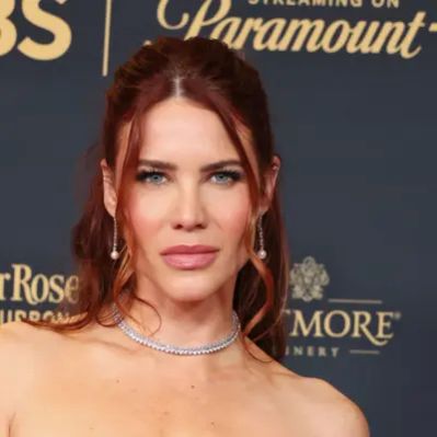 Courtney Hope Net Worth